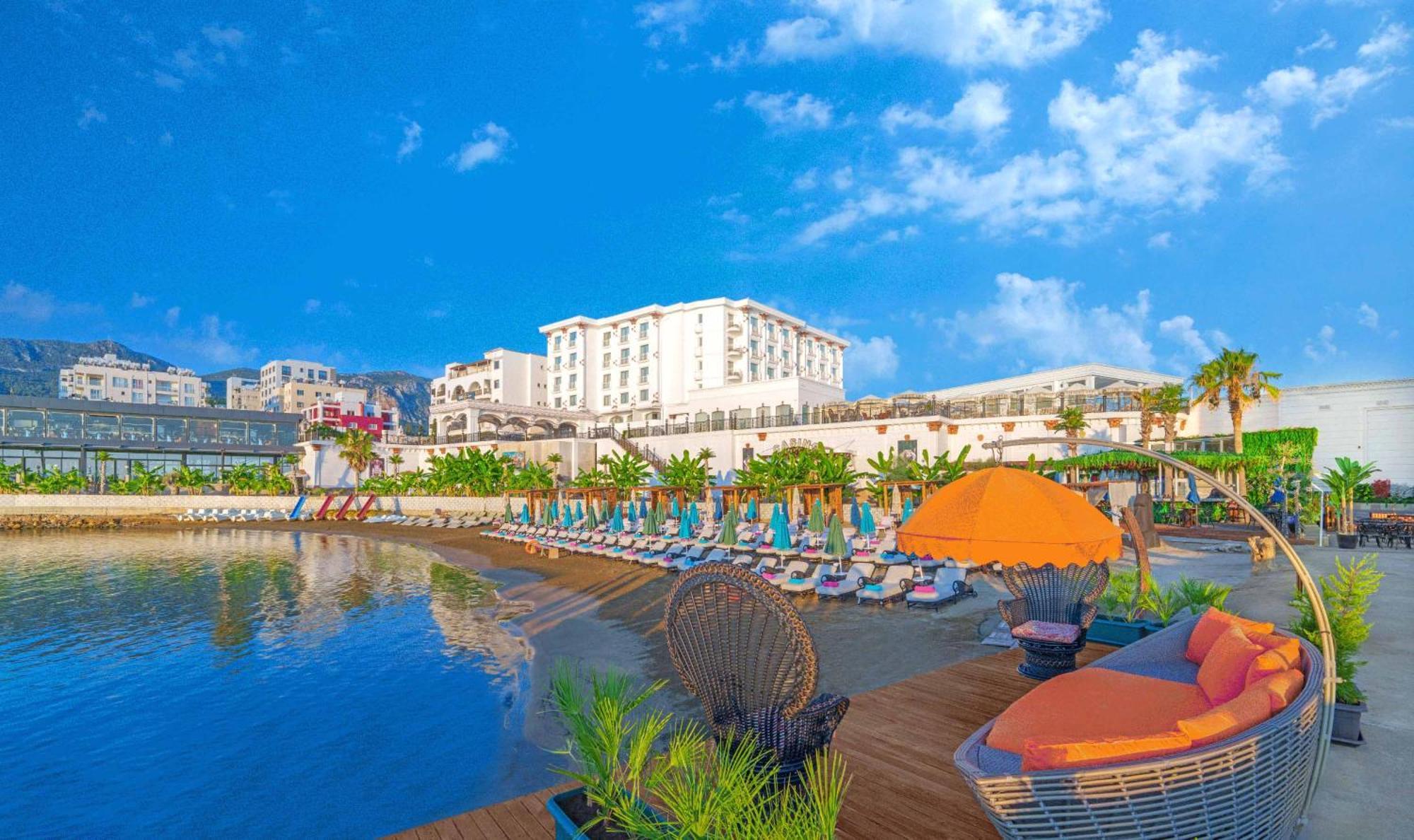 Central 2 Bed Sea View Apartment In Kyrenia Kyrenia  Ngoại thất bức ảnh