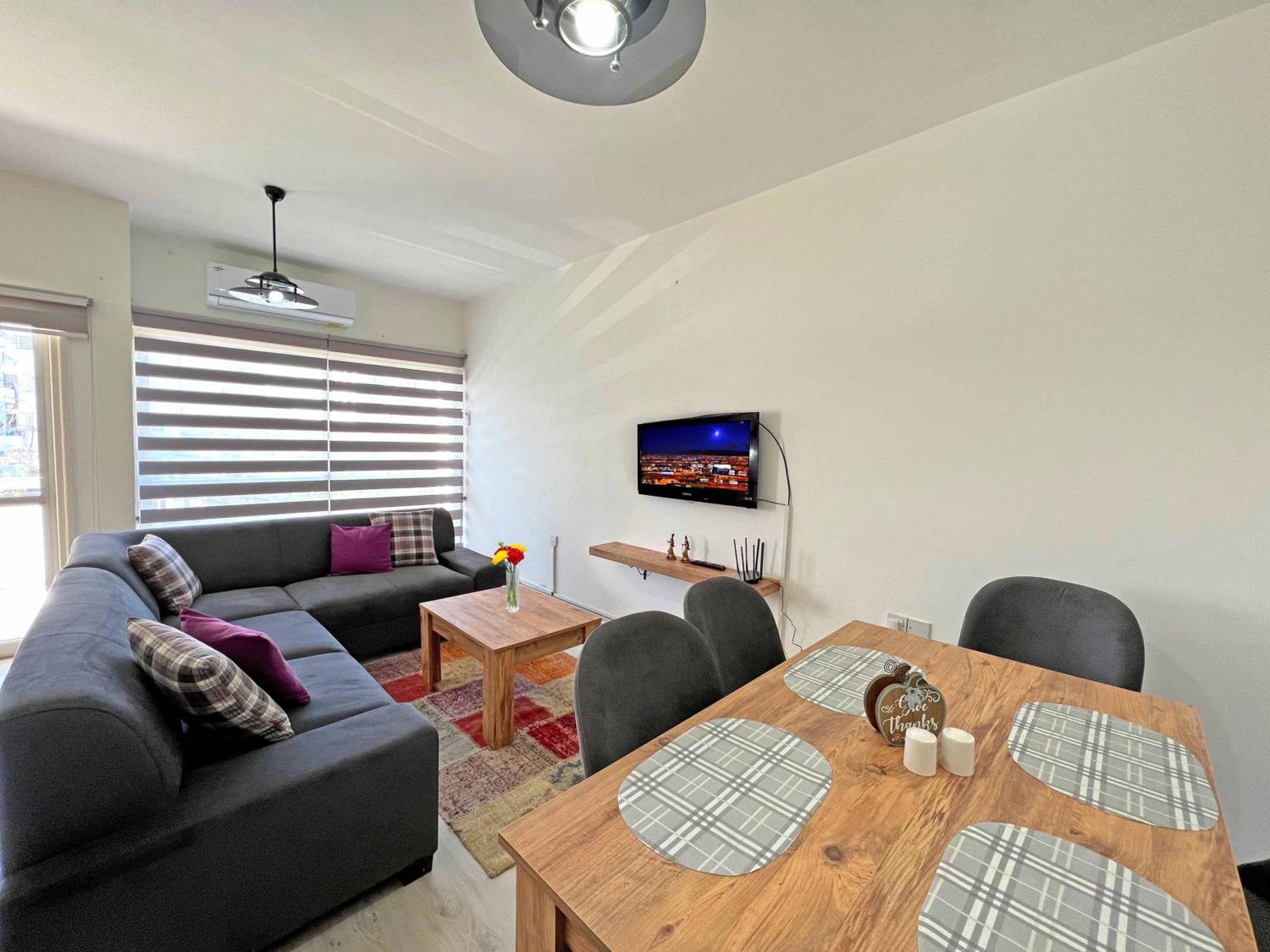 Central 2 Bed Sea View Apartment In Kyrenia Kyrenia  Ngoại thất bức ảnh